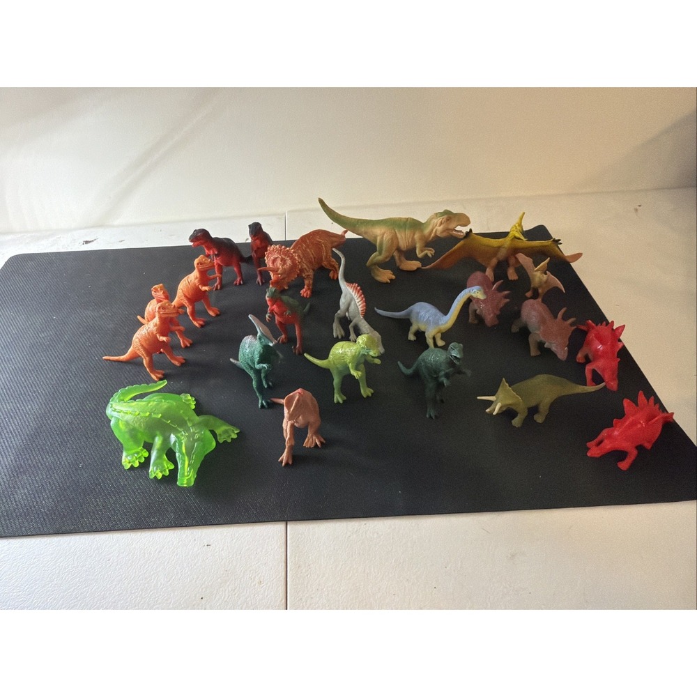 22 Dinosaur Toy Lot T-Rex Spinosaurus Triceratops Brachiosaurus Figures Plastic